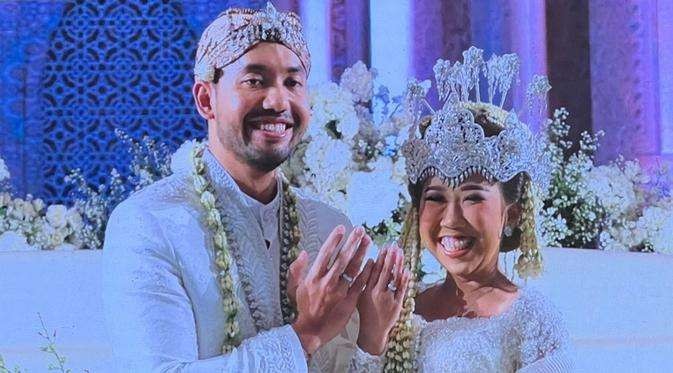 Komedian Kiky Saputri sah menjadi istri pengacara, Khairi. (Foto: Instagram)