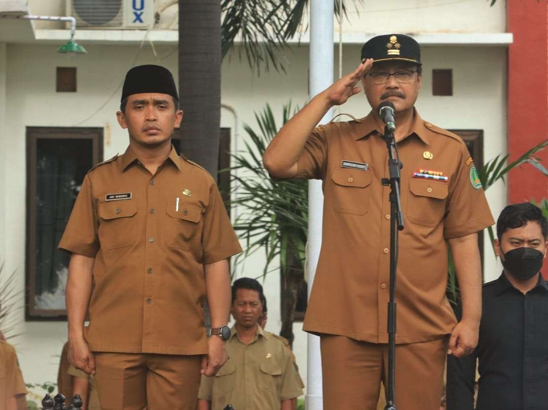 Walikota Pasuruan, H. Saifullah Yusuf (Gus Ipul) menyampaikan lima pesan penting dalam apel pagi di depan halaman Kantor BKD Kota Pasuruan. (Foto: Dok Pemkot Pasuruan)