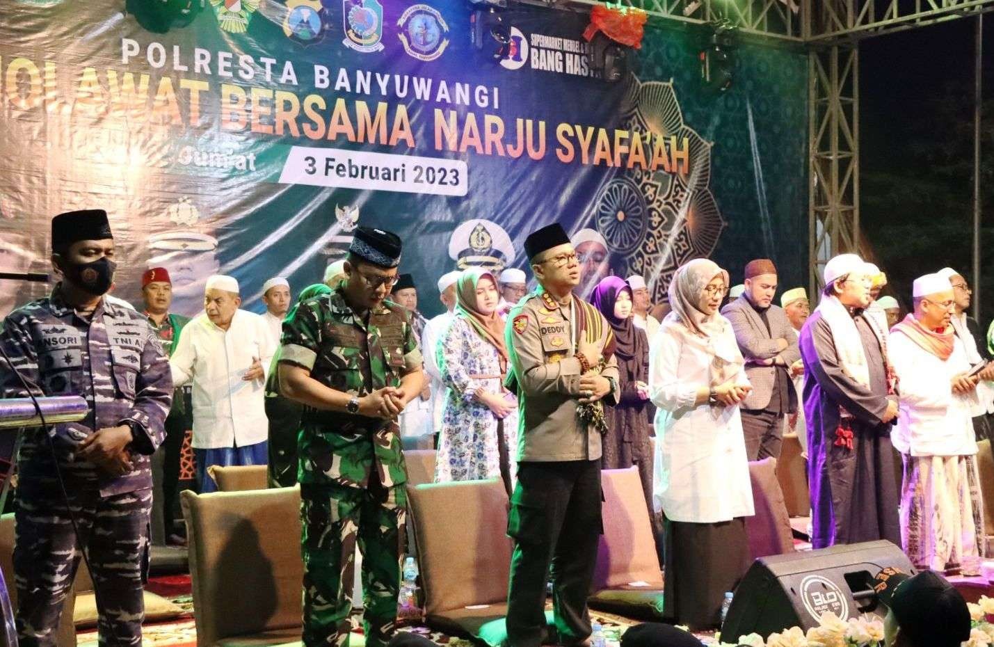 Forkopimda Banyuwangi mengikuti selawat bersama dan santunan anak yatim yang digelar Polresta Banyuwangi (foto: istimewa)