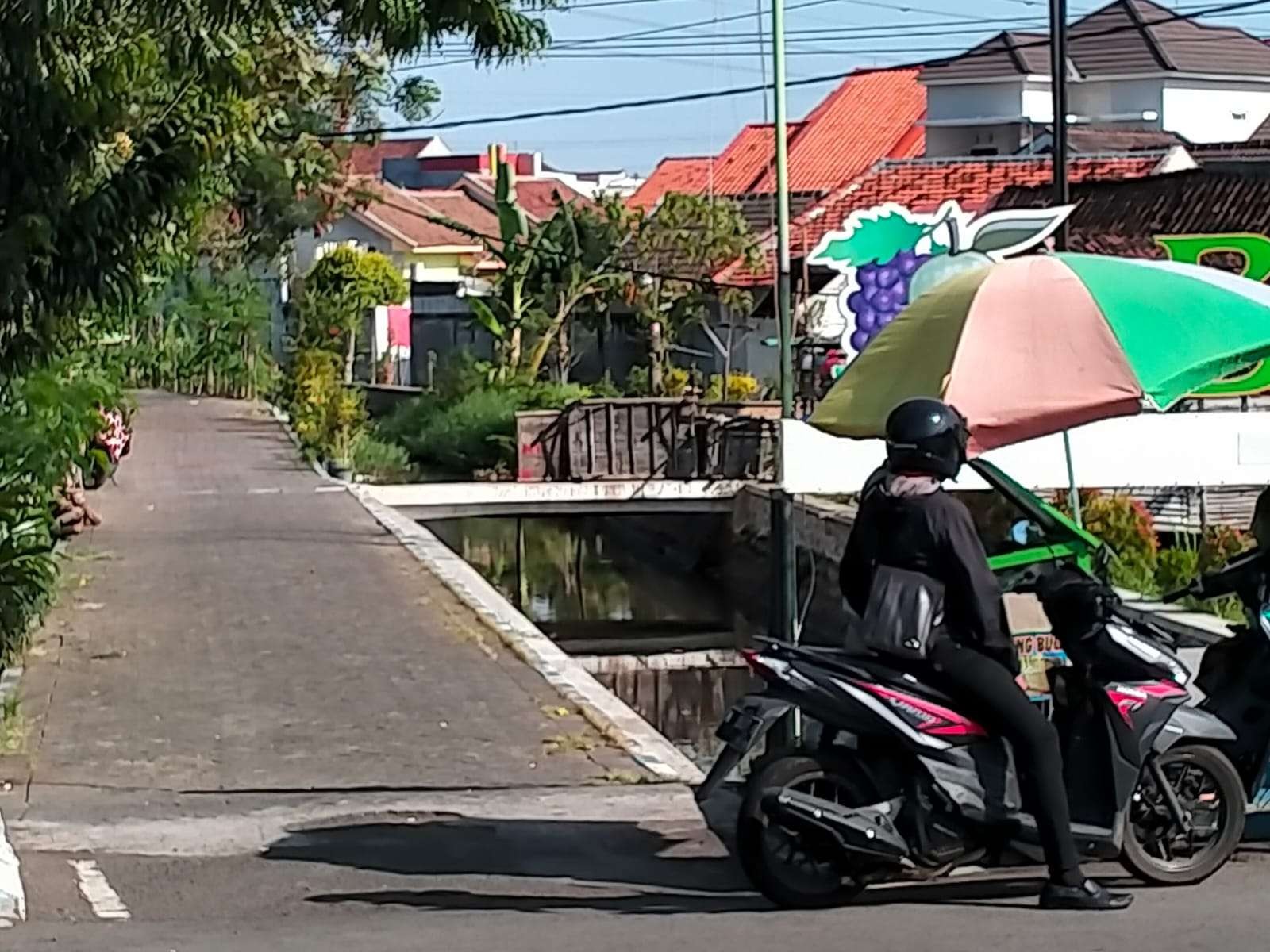 Proyek jalan tembus Gladak Serang – Taman AA. Maramis di Kota Probolinggo yang diputus kontrak pada akhir 2022 lalu. (Foto: Ikhsan Mahmudi/Ngopibareng.id)