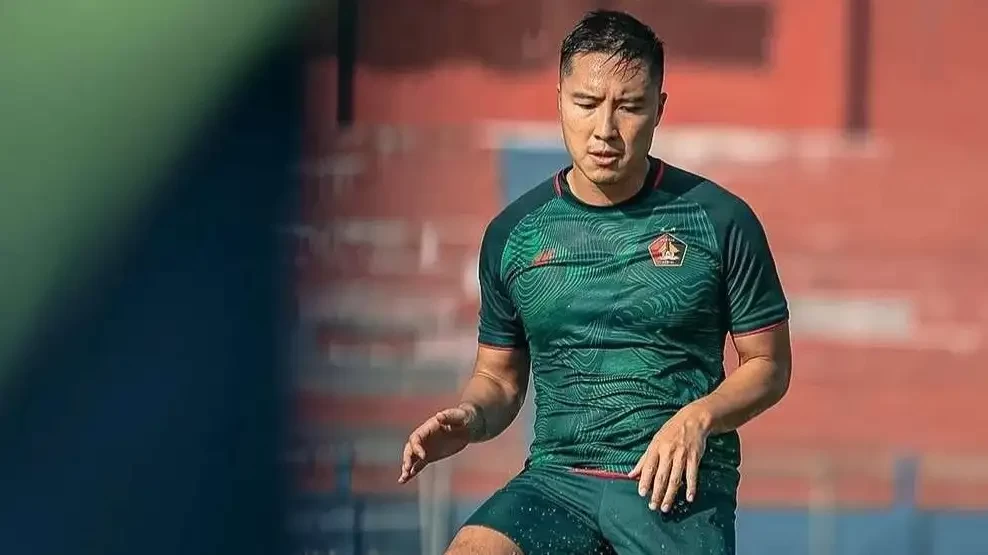 Kapten tim Persik Kediri Arthur Irawan tegaskan Persik tetap fight, ada atau tidak degradasi musim Ini. (Foto: Instagram @Persikofficial)