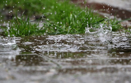 Badan Meteorologi, Klimatologi dan Geofisika (BMKG) Juanda memprakirakan hujan di Jawa Timur sebagian besar turun pada siang dan sore hari. (Foto: Unsplash)