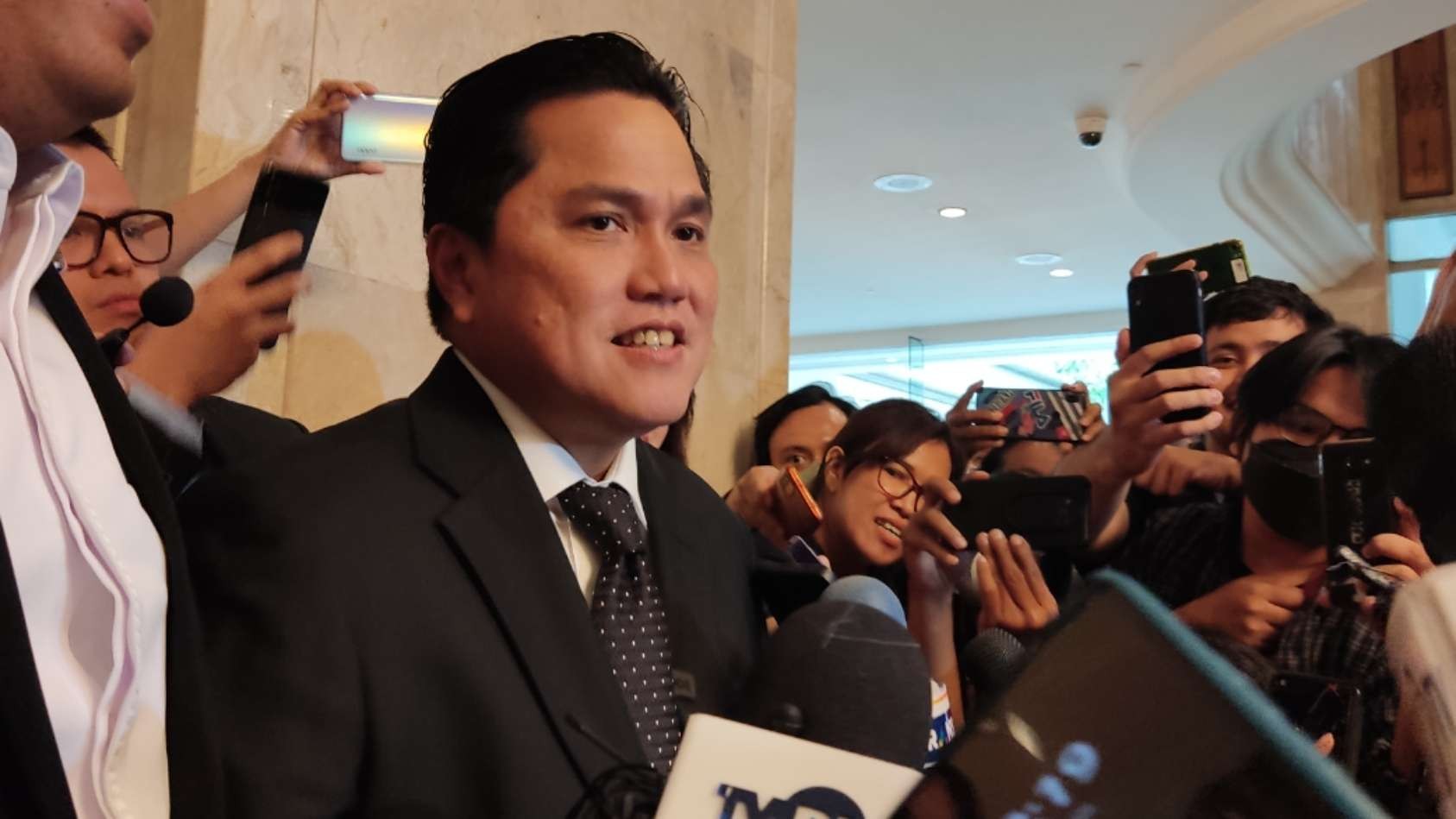 Ketua Umum PSSI terpilih, Erick Thohir usai pemilihan di Hotel Shangri-La, Jakarta, Kamis 16 Februari 2023. (Foto: Fariz Yarbo/Ngopibareng.id)