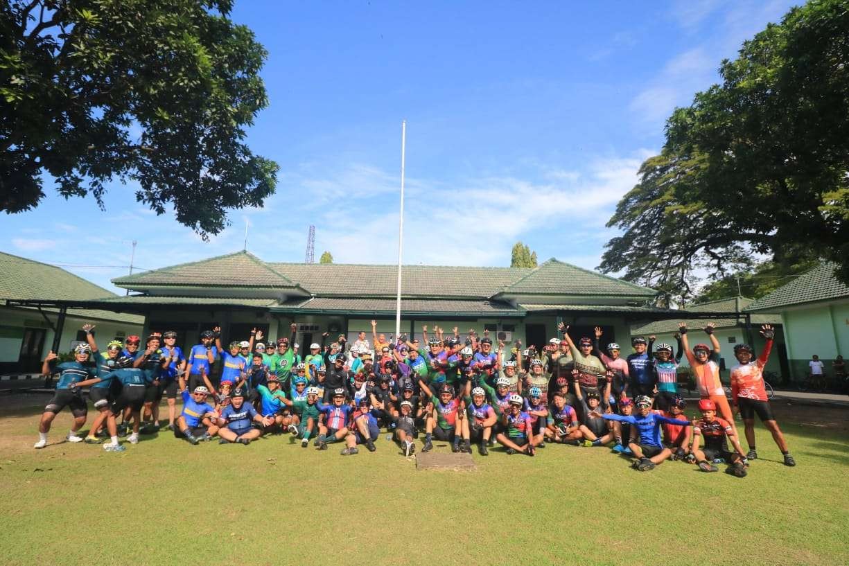 Gowes Bareng ICCS 2023 sukses diikuti 90an cyclist dengan rute Surabaya ke Bangkalan Madura. (Foto: Istimewa)