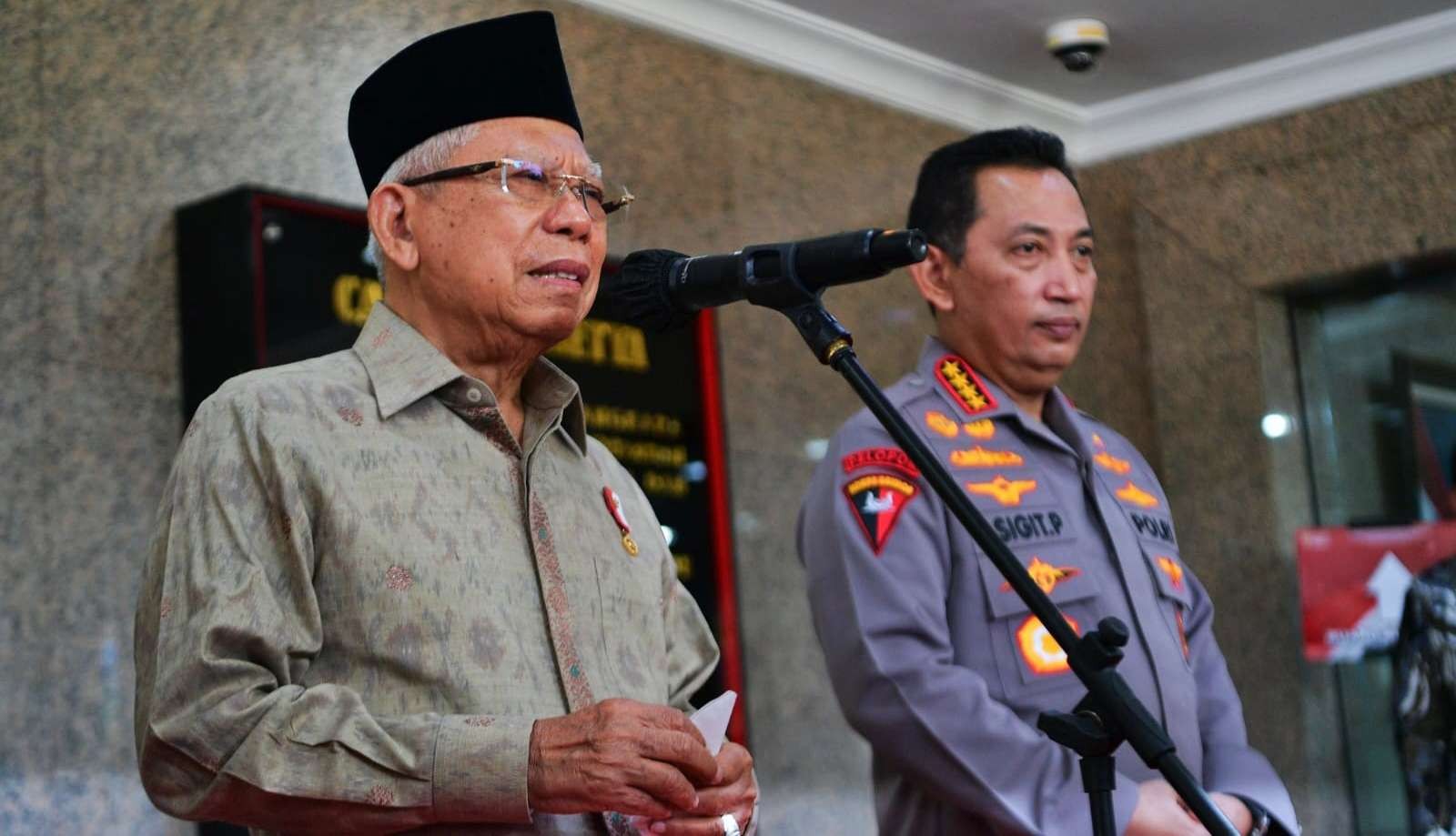 Wakil Presiden (Wapres) Ma'ruf Amin bersama Kapolri Jendral Polisi Listyo Sigit. (Foto: BPMI Setwapres)