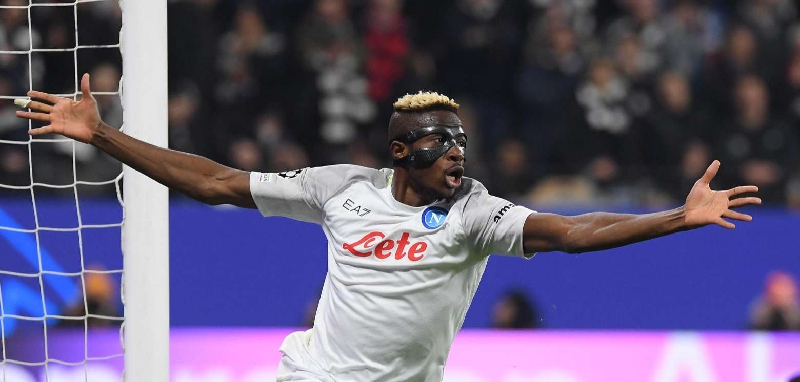 Victor Osimhen mencetak gol pembuka Napoli saat timnya menang 2-0 atas Eintracht Frankfurt di laga leg pertama babak 16 besar Liga Champions, Rabu 22 Februari 2023. (Foto: Twitter/@sscnapoli)