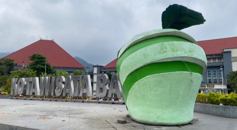 Ikon Kota Wisata Batu, Jawa Timur. (Foto: Lalu Theo/Ngopibareng.id)