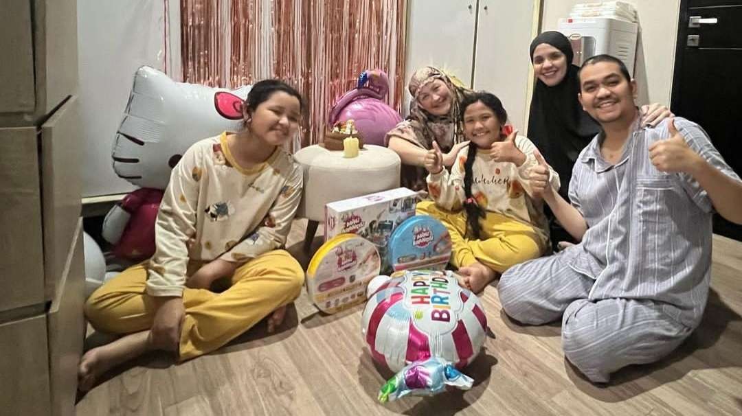 Aldila Jelita menghapus foto lama bersama suami, Indra Bekti. (Foto: Instagram)