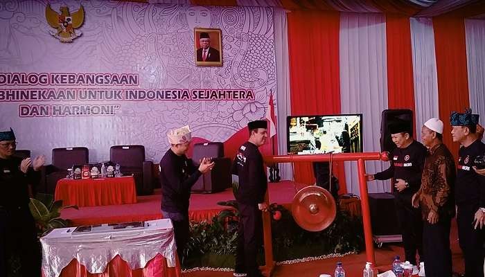 Kepala BNPT RI, Komjen Pol. Boy Rafli Amar saat meresmikan warung NKRI Karimata, Jember (Foto: Rusdi/Ngopibareng.id)