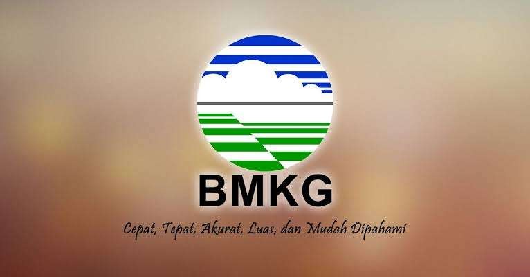 Informasi perkiraan cuaca yang dikeluarkan BMKG. Prakiraan cuaca dilakukan oleh seorang forecaster. (Foto: BMKG)