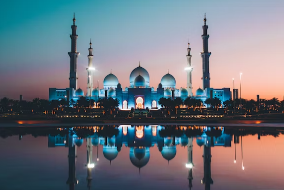 Negara Bagian Terengganu di Malaysia mengeluarkan larangan untuk politisi. Mereka tak boleh berkhotbah dan berdiskusi terkait agama di dalam masjid. (Foto: Unsplash)