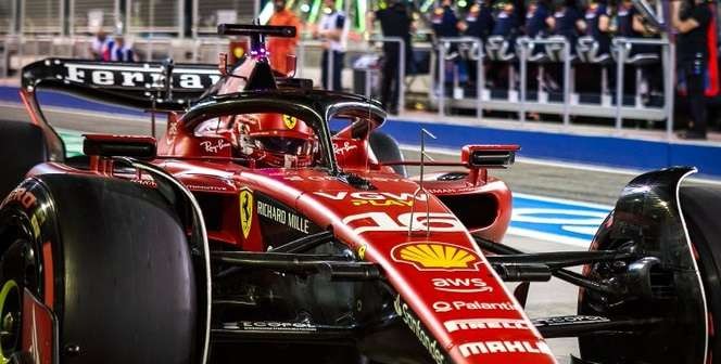 Charles Leclerc harus kehilangan peluang naik podium ketiga di GP Bahrain setelah kerusakan dua komponen mesin. (Foto: Twitter/@Charles_Leclerc)