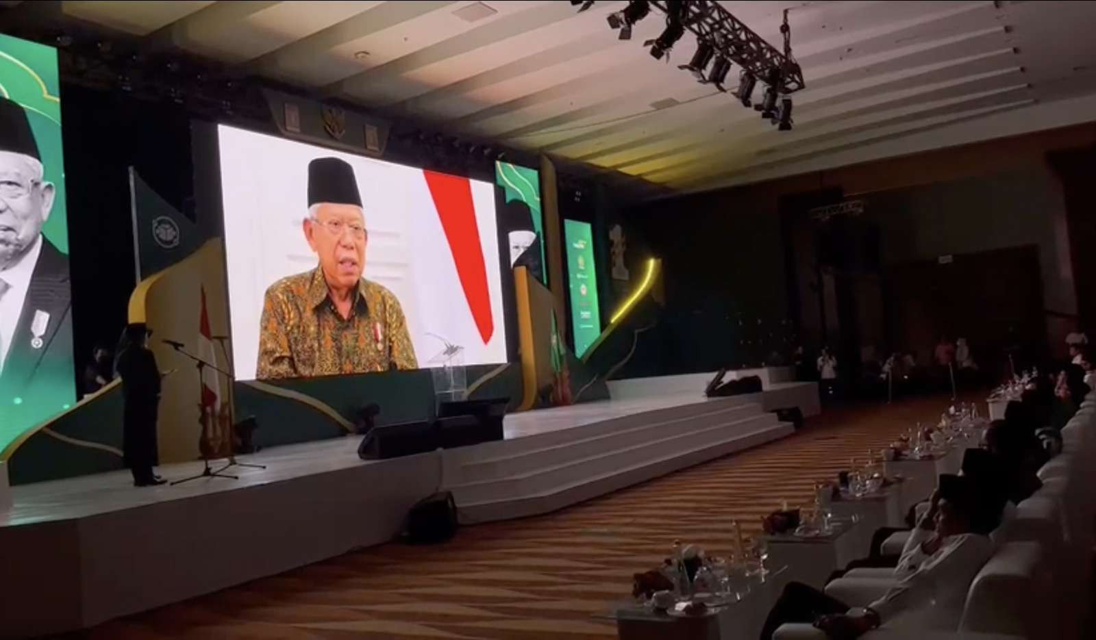 Wapres KH Ma'ruf Amin menyampaikan lima hal penting dalam Rakernas Lembaga Perguruan Tinggi (LPT) NU di Medan. (Foto:krn pbnu)