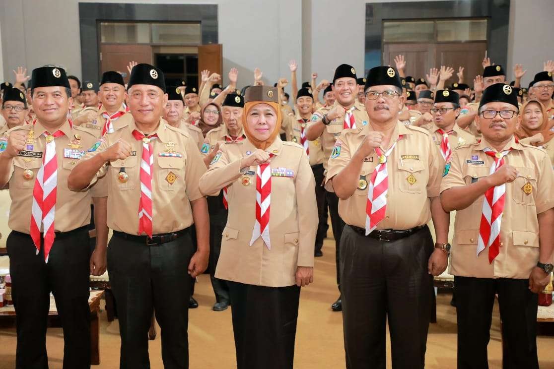 Gubernur Jawa Timur Khofifah Indar Parawansa mendukung penuh pencanangan program Satu Gugus Depan Satu  Produk Wirausaha. (Foto: Pemprov Jatim)