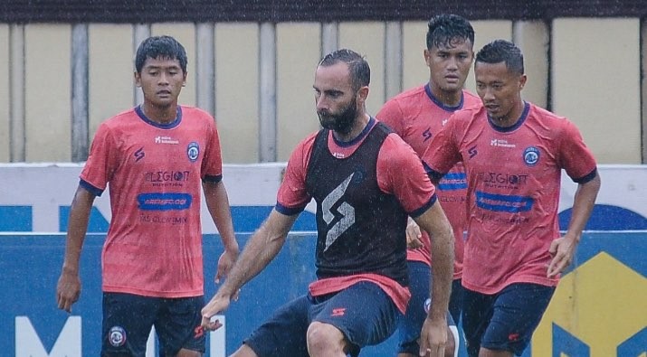 Pemain Arema FC saat menjalani sesi latihan di Jakarta (Foto: Twitter/@AremafcOfficial)