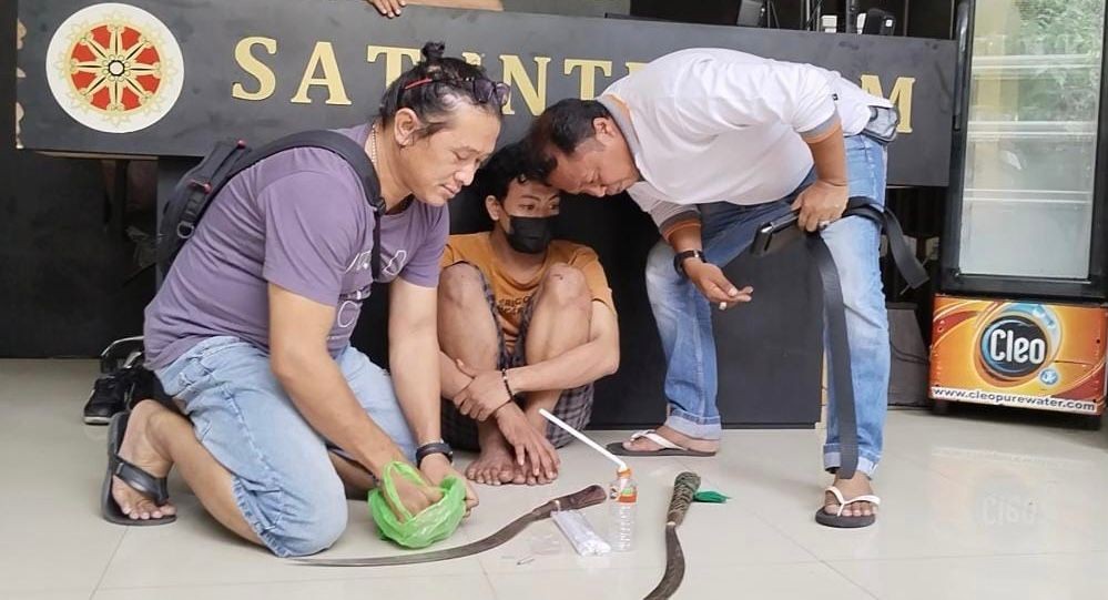 Pemuda asal Jalan Simorejo mengaku konsumsi sabu-sabu sebelum tawuran. (Foto: Dokumentasi Polrestabes Surabaya)