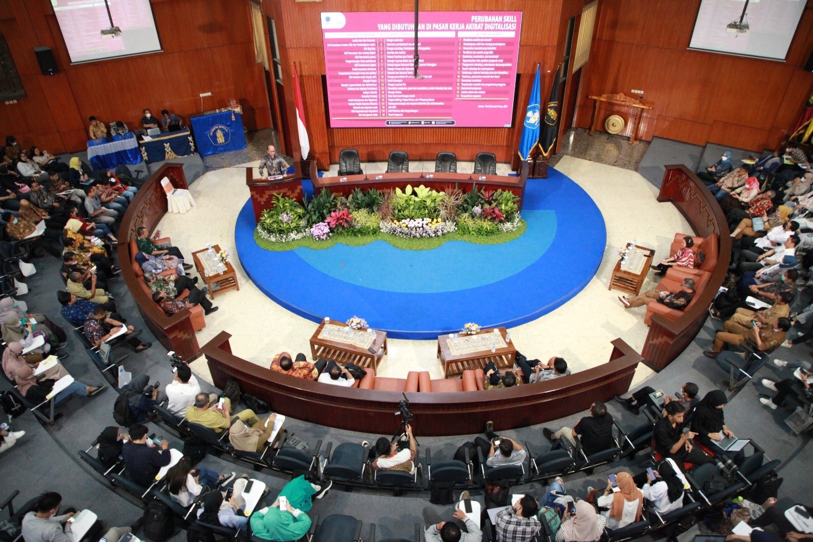 Jalannya acara Ministrial Lecturer oleh Kementerian Ketenagakerjaan di Gedung Widyaloka Universitas Brawijaya, Malang. (Foto: Humas FISIP UB)