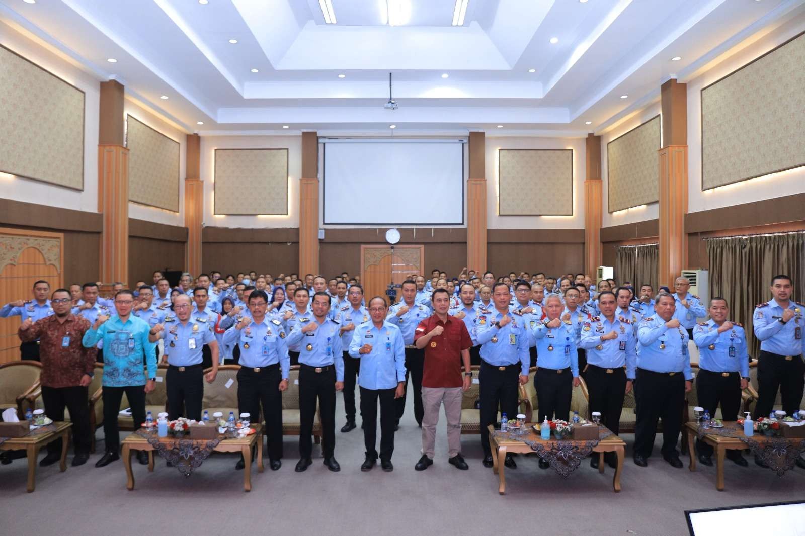 Karo Perencanaan Sekretariat Jenderal Kemenkumham Ida Asep Somara mengapresiasi capaian reformasi birokrasi Kanwil Kemenkumham Jatim. (Foto: Humas Kanwil kemenkumham Jatim)