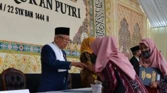 Wapres Ma'ruf Amin Ma'ruf menghadiri wisuda Hafidhoh ke-5 Pondok Pesantren Hamalatul Qur’an Putri Jombang, Jawa Timur. (Foto: BPMI Setwapres)