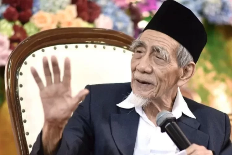 KH Maimoen Zuber (almaghfurlah, Mbah Moen). (Foto: dok/ngopibareng.id)