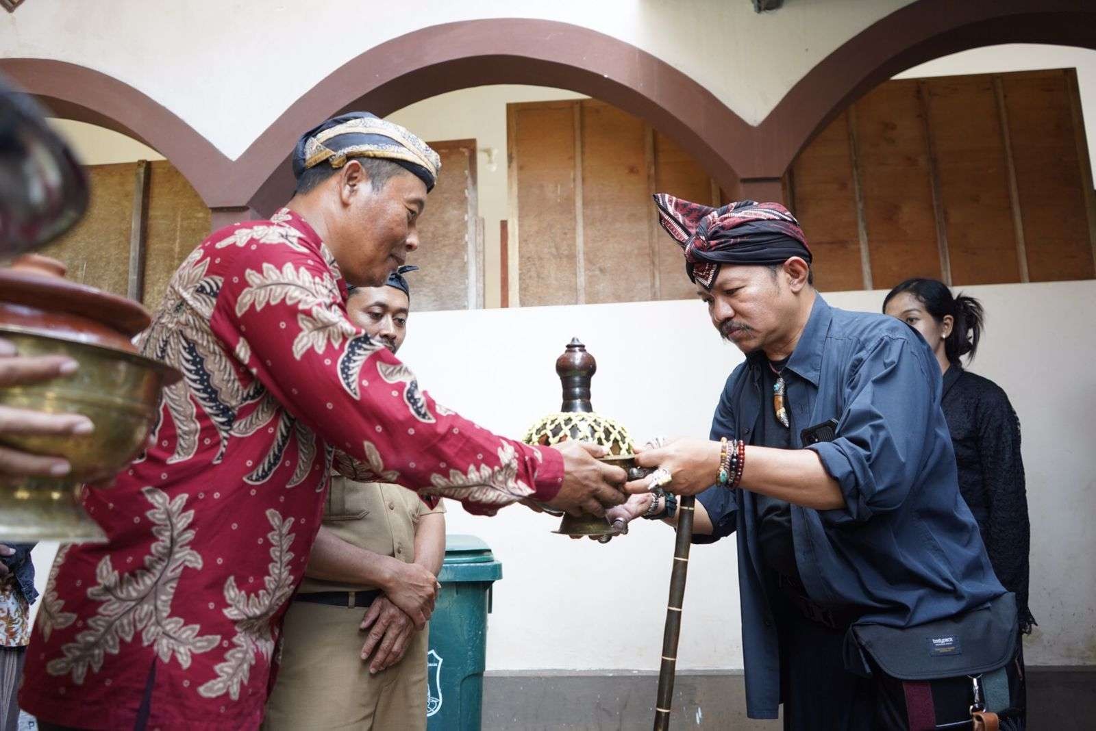 Penyatuan 7 Sumber Mata Air untuk Prosesi Hari Jadi Kabupaten Kediri Ke-1219 (Foto Kominfo Kabupaten Kediri)