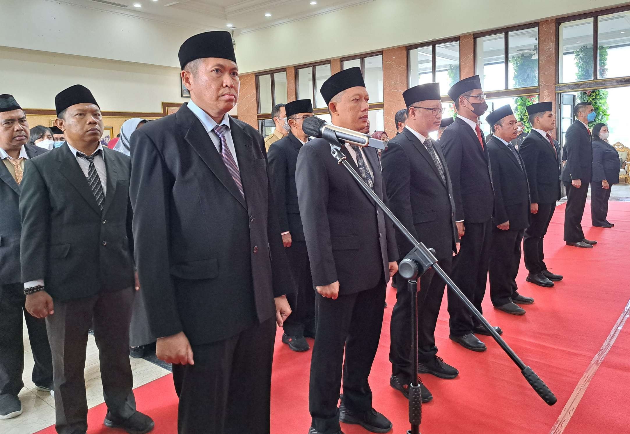 Pelantikan tiga Kepala Perangkat Daerah (PD) di lingkungan Pemkot Surabaya, setelah melalui proses lelang jabatan. (Foto: Pita Sari/Ngopibareng.id)