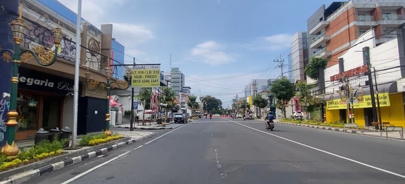 Ruas jalan di kawasan Kayutangan yang bakal disterilisasi dari pedagang takjil (Foto: Lalu Theo/Ngopibareng.id)