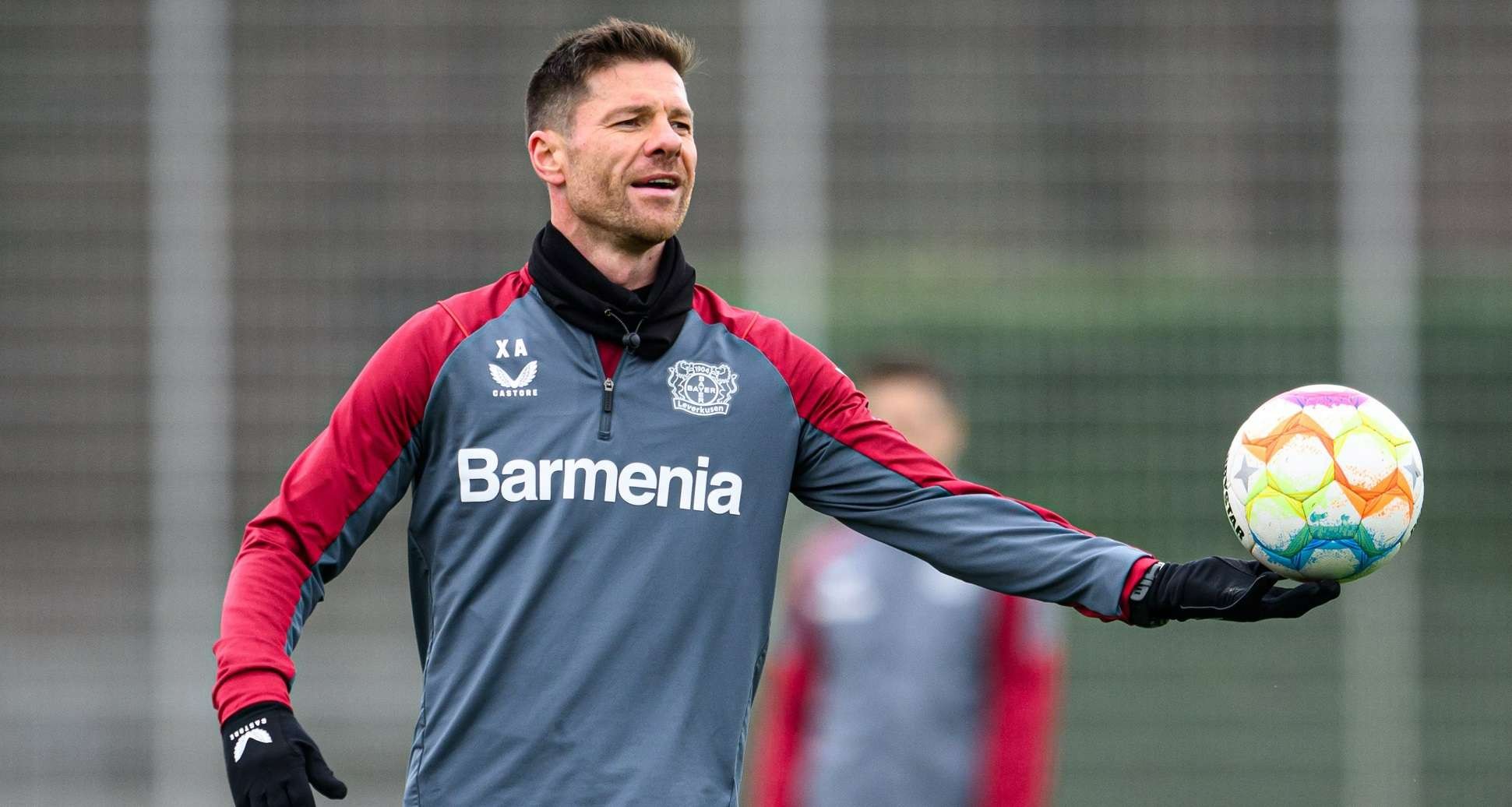 Nama Xabi Alonso terus disebut-sebut sebagai sosok yang tepat gantikan Jurgen Klopp. (Foto: Twitter/@bayer04fussball)