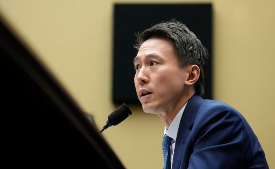 CEO Tiktok Shou Zi Chew berhadapan dengan puluhan anggota parlemen di Kongres Amerika Serikat, Kamis 23 Maret 2023. (Foto: CBC)