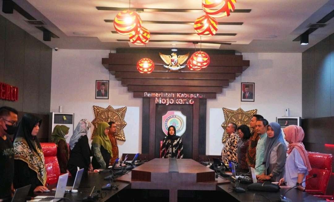 Bimtek Kelola Kinerja ASN dengan aplikasi Sistem Unggah Hitung Data Kinerja. (Foto Dok. Kominfo Pemkab Mojokerto)