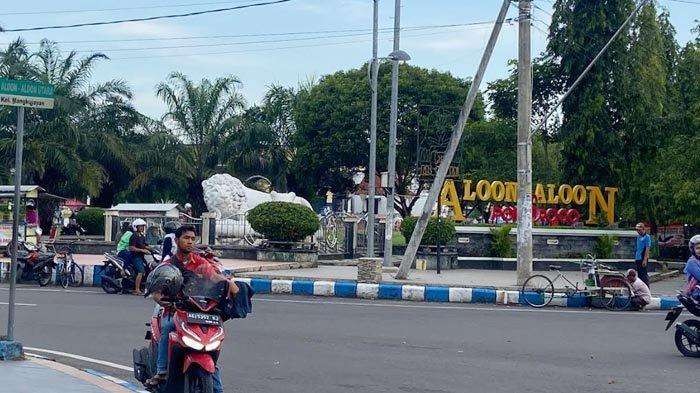 Alon-alon Ponorogo yang akan menjadi lokasi pasar malam pada lebaran Idul Fitri nanti. (Foto: Ant)