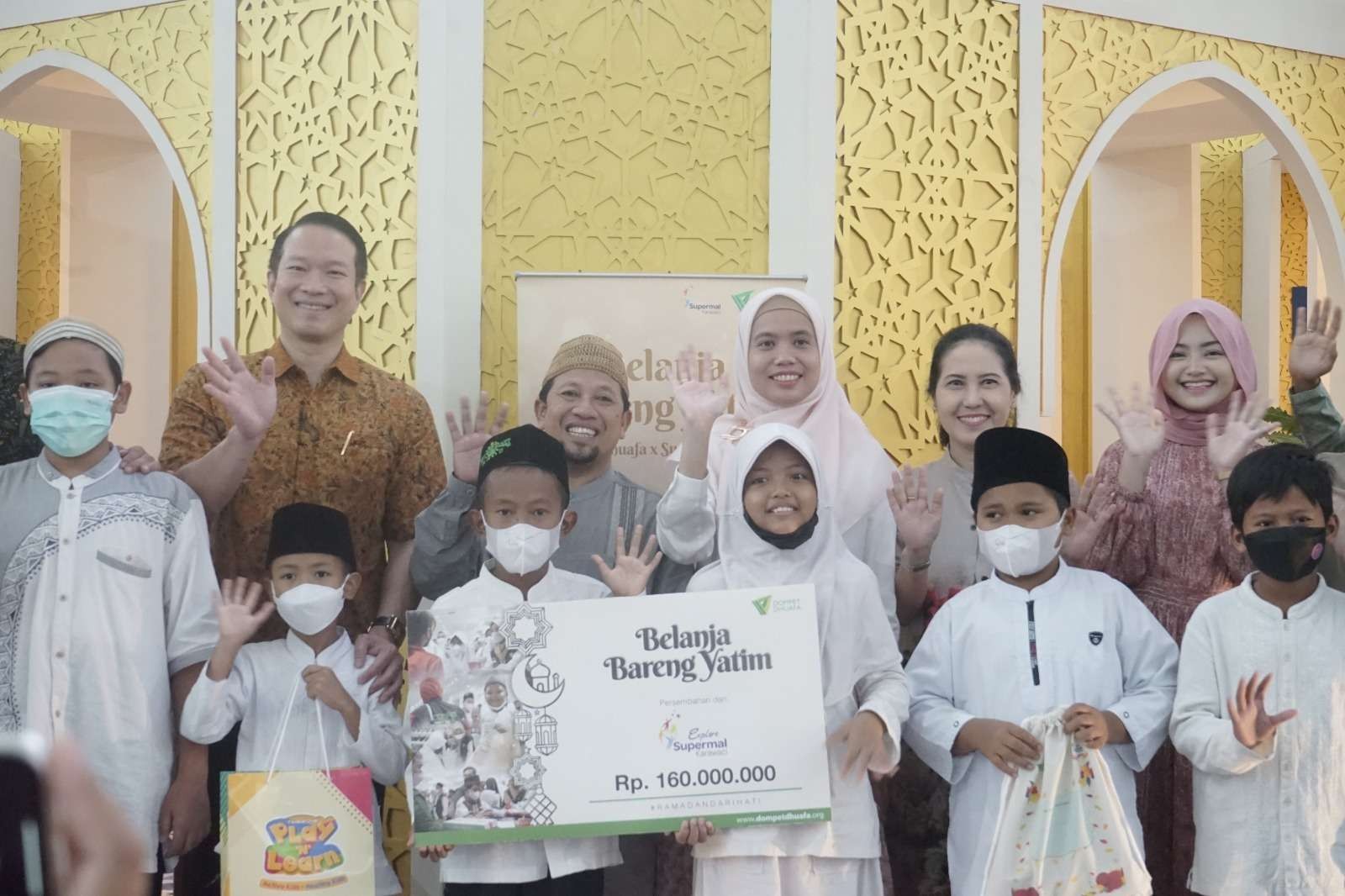 Jalin kolaborasi kebaikan Ramadan, Dompet Dhuafa bersama Supermal Karawaci kembali menggelar program Belanja Bareng Yatim. (Foto: Dok Dompet Dhuafa)