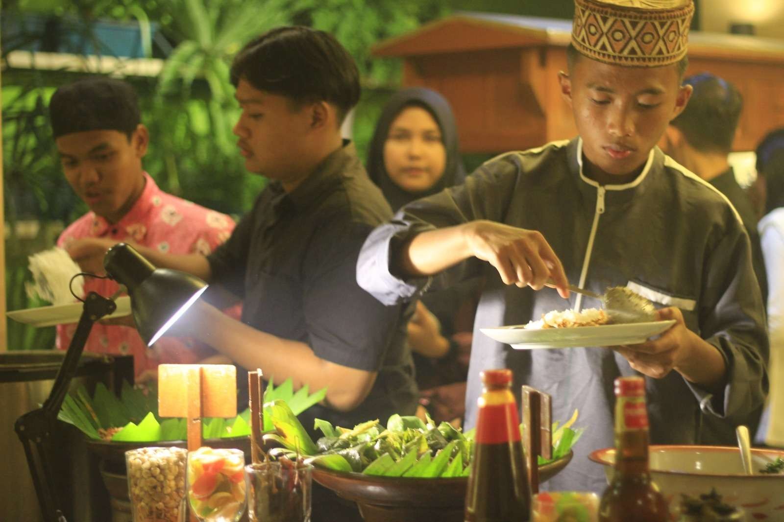 Dompet Dhuafa Jogja bekerja sama dengan Best City Hote selenggarakan bukber bareng anak-anak yatim dhuafa di hari ramadan. (Foto: Dok Dompet Dhuafa)