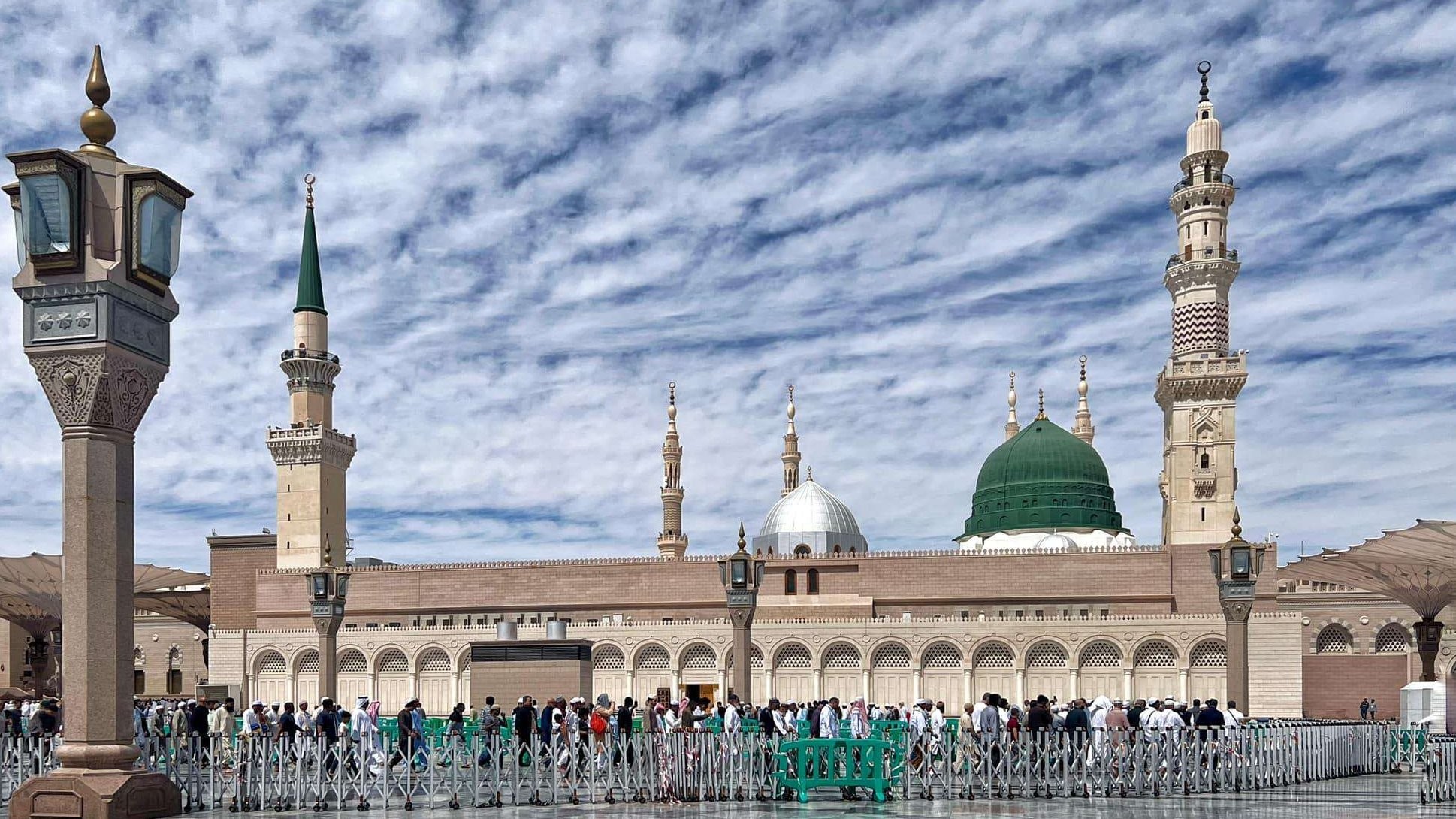 Masjid Nabawi, masjid yang di dalanya terdapat Makam Rasulullah SAW. (Foto: dok/ngopibareng.id)