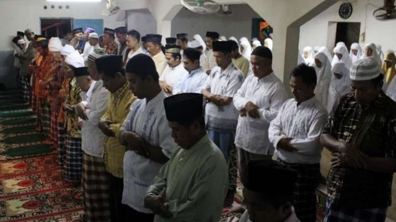 Shalat Tarawih cepat di Ponpes Mambaul Hikam, Blitar. (Foto: dok/ngopibareng.id)