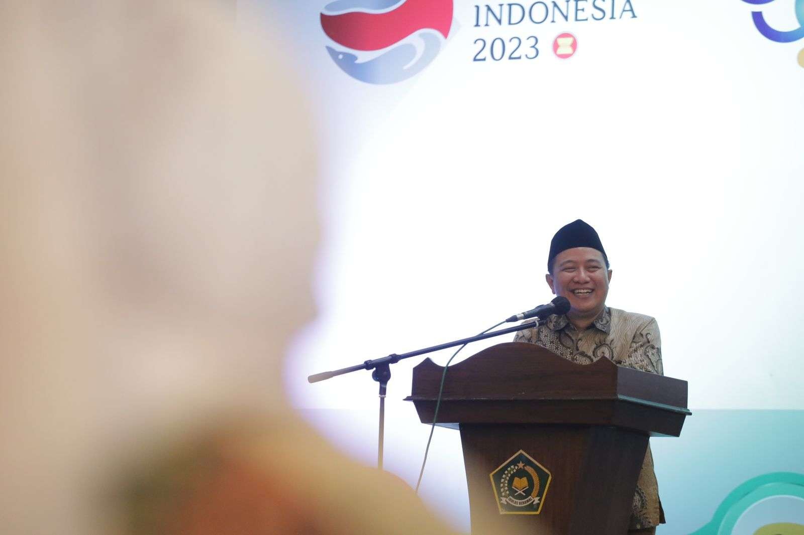 Dirjen Penyelenggaraan Haji dan Umroh Prof Hilman Latief saat membuka Bimbingan Teknis Tugas dan Fungsi bagi Panitia Penyelenggara Ibadah Haji (PPIH) Arab Saudi. (Foto: Witanto/Ngopibareng.id)