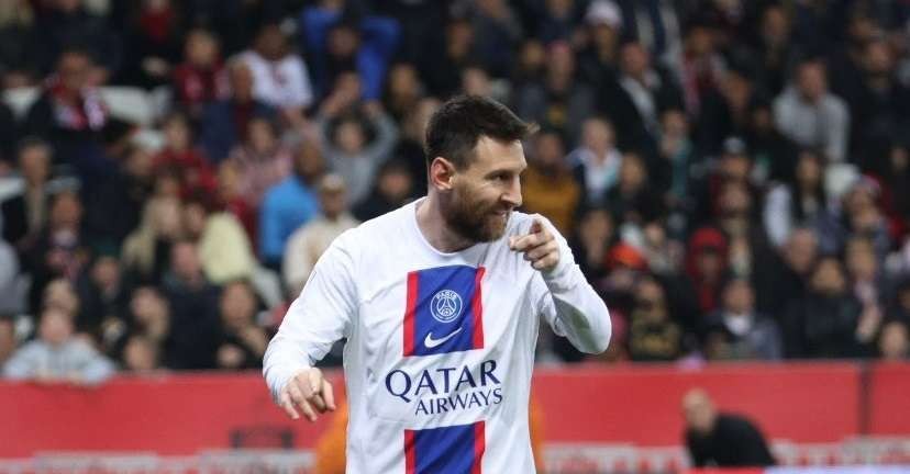 Lionel Messi mencetak gol ke-702 saat PSG taklukkan Nice 2-0 dalam laga lanjutan Ligue 1 2022-2023. (Foto: Twitter/@PSG_inside)