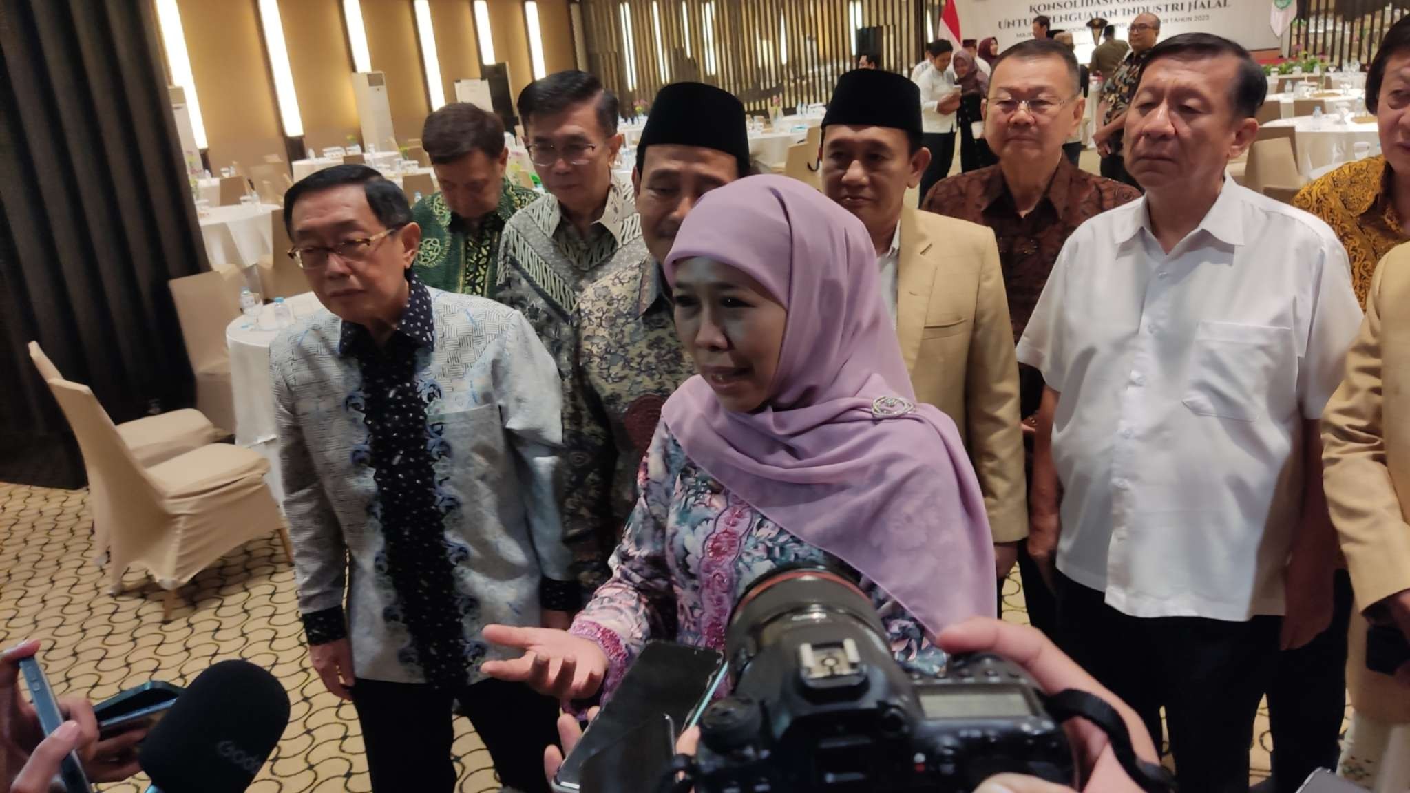 Gubernur Jatim, Khofifah Indar Parawansa. (Foto: Fariz Yarbo/Ngopibareng.id)