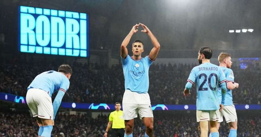 Rodri mencetak gol indah ke gawang Bayern Munich saat mereka menang 3-0 di leg pertama perempat final Liga Champions, Rabu 12 April 2023. (Foto: Twitter/@ManCityMEN)