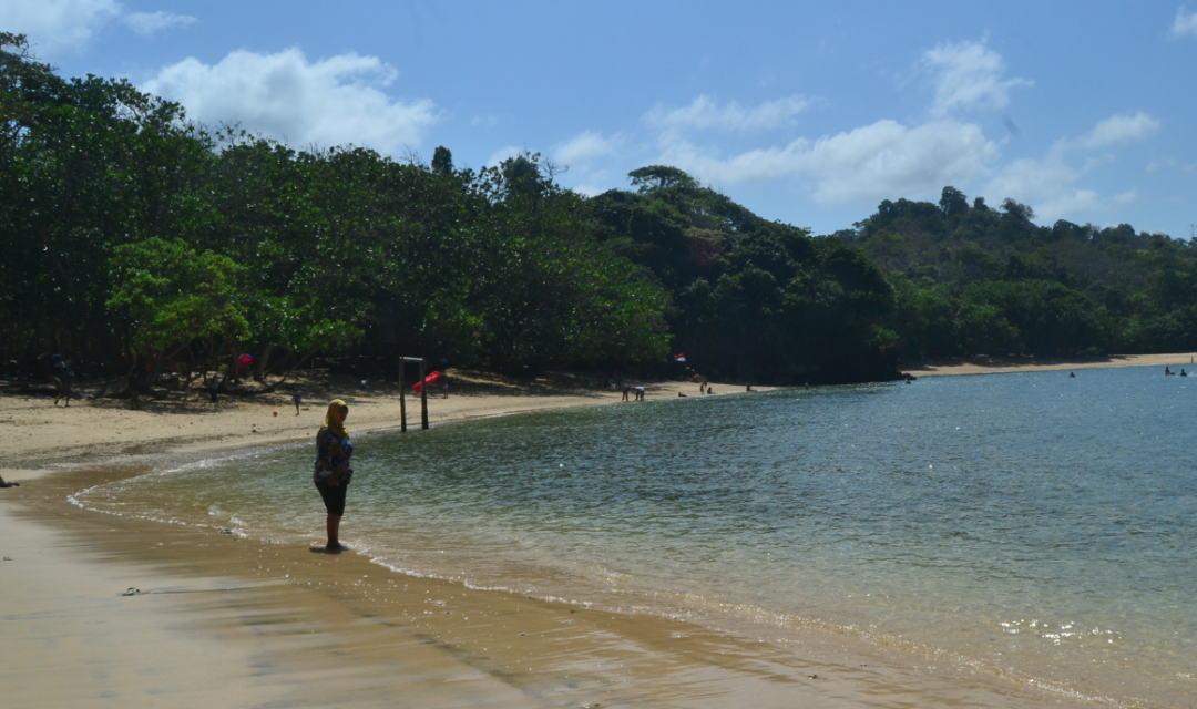 Garis Pantai Kondang Merak di Kabupaten Malang. (Foto: Dyah Ayu Pitaloka/Ngopibareng.id)