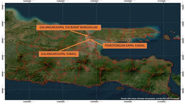 Sengkarut Tata Ruang Laut, perusahaan-perusahaan pemotongan kapal di Kab. Bangkalan. (Foto:Ngopibareng.Id/EWEG)