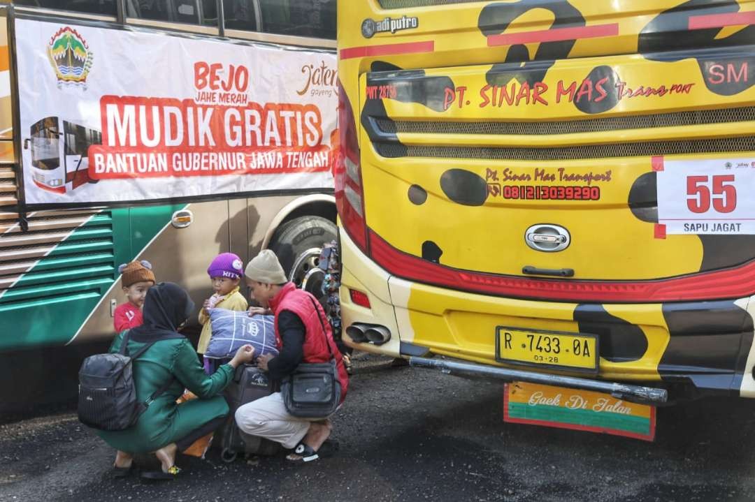 Peserta mudik gratis yang disediakan Pemprov Jateng. (Foto: Istimewa)