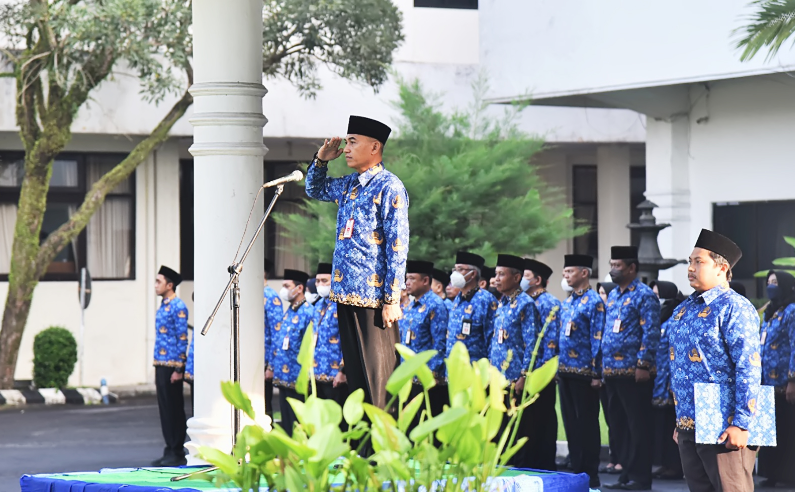 Sekretaris Daerah Kabupaten Lumajang, Agus Triyono meminta agar Aparatur Sipil Negara (ASN) di Lingkungan Pemerintah Kabupaten Lumajang, tetap meningkatkan kedisiplinan dalam bekerja. (Foto: Kominfo Pemkab Lumajang)