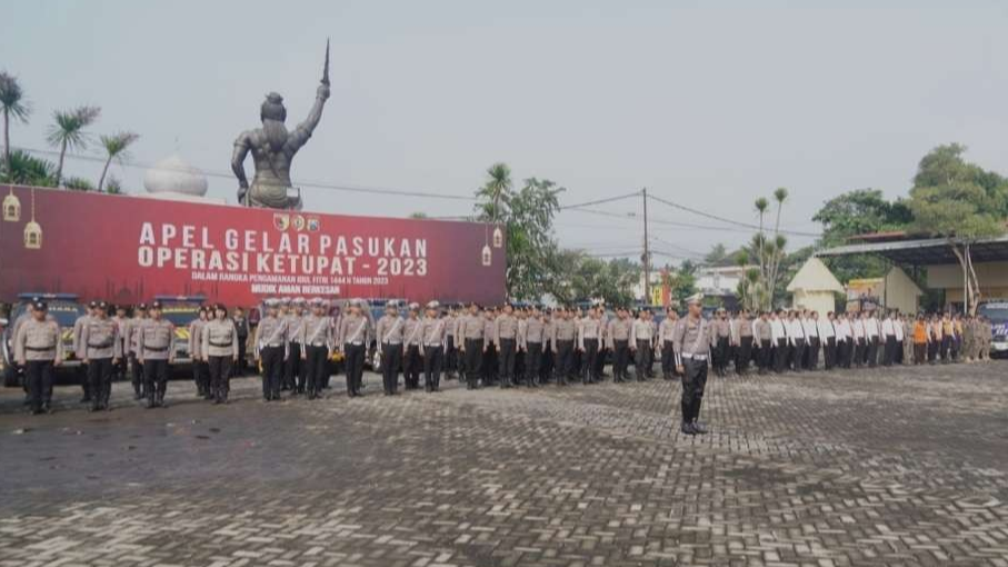 Apel gelar pasukan pengamanan lebaran 2023.(Foto Deni Lukmantara/Ngopibareng)