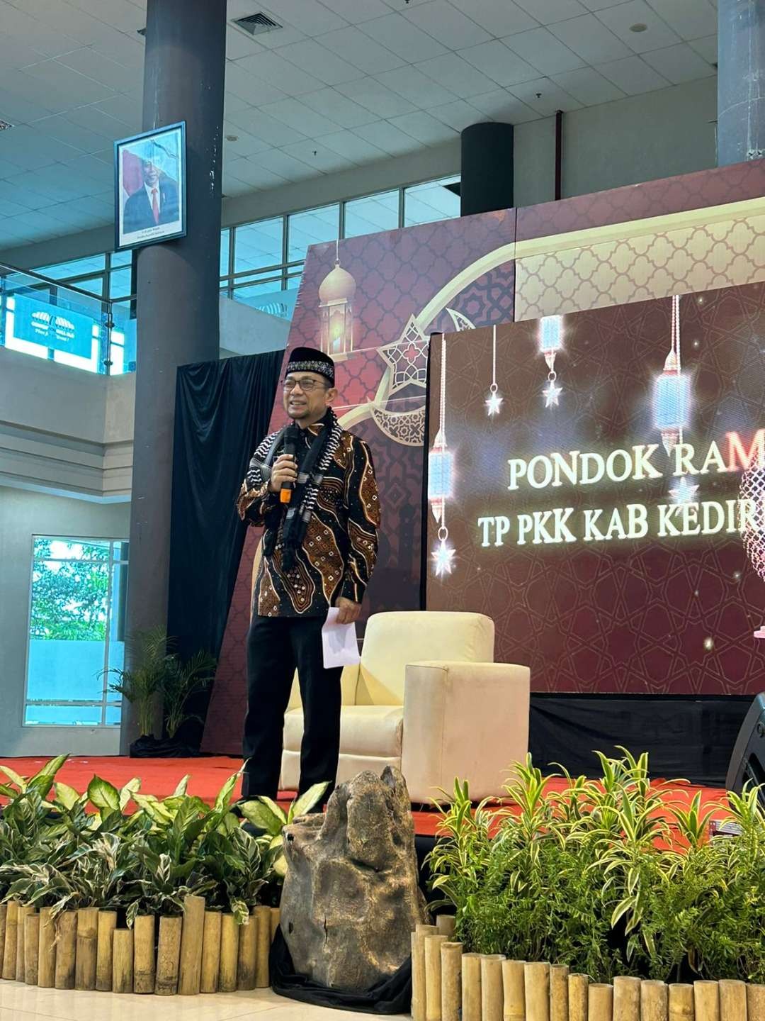 TP-PKK Kabupaten Kediri menggelar kegiatan puncak Pondok Ramadhan 1444 H di Convention Hall Simpang Lima Gumul, Senin 17 April 2023. (Foto: Kominfo Kabupaten Kediri)