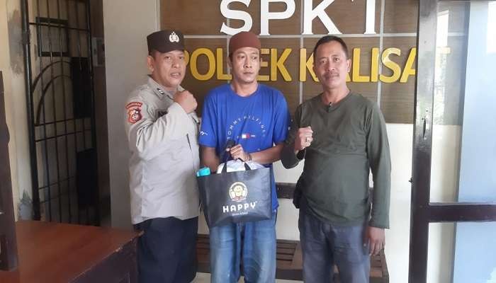 HI, seorang notaris gadungan yang ditangkap dalam kasus penjualan rumah milik orang (Foto: Dok Polsek Kalisat)