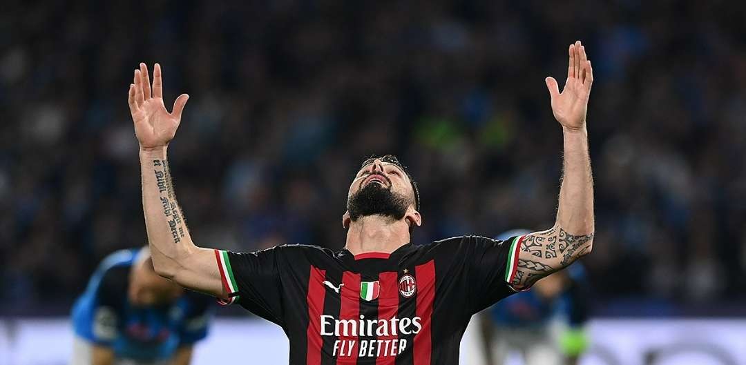 Olivier Giroud melakukan selebrasi usai mencetak gol ke gawang Napoli pada pertandingan leg kedua perempat final Liga Champions 2022-2023. (Foto: Twitter/@acmilan)