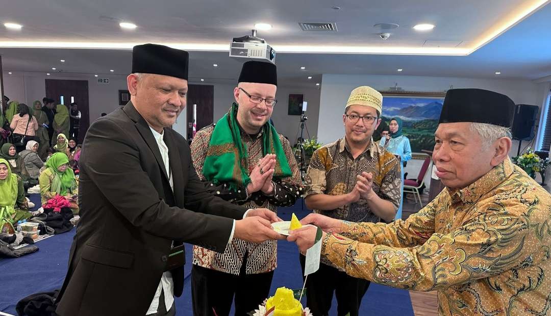 Aktivis dakwah PCINU Inggris dalam suatu kegiatan di London. (Foto: dok/ngopi bareng.id)