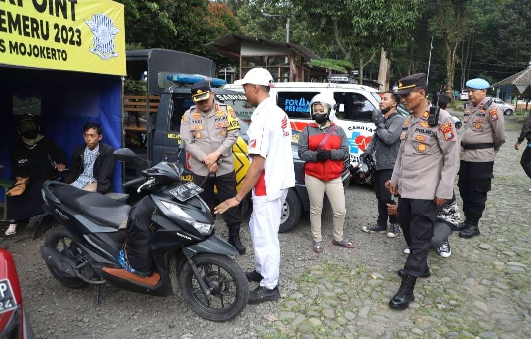 Pos cek poin Satlantas Polres Mojokerto.(Foto Dokumen Satlantas)