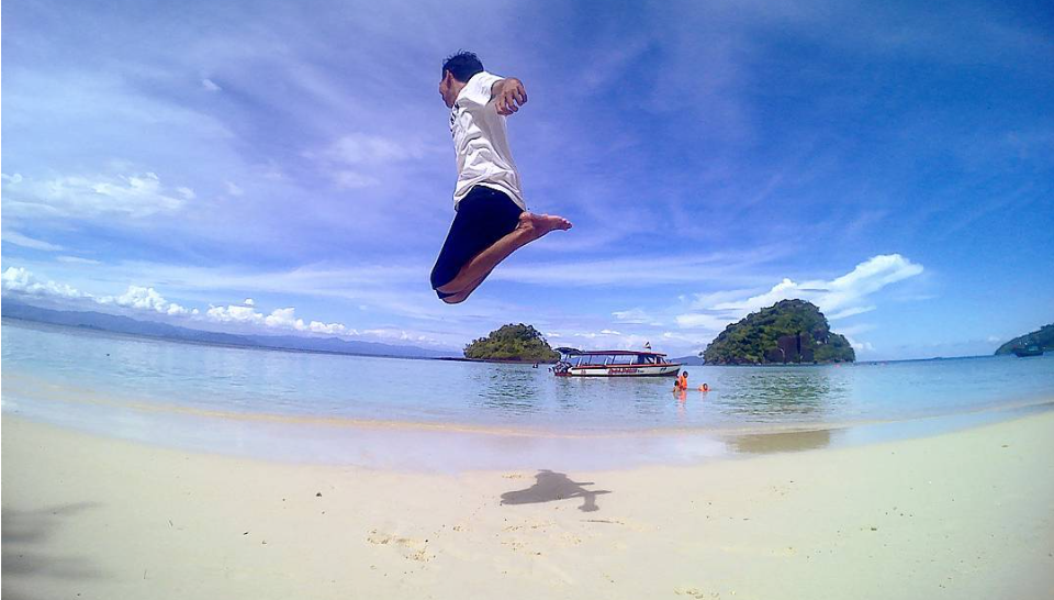 Pantai Pandan di Lumajang. Ada banyak pantai di Lumajang untuk tujuan wisata. (Foto: Wisata Lengkap)